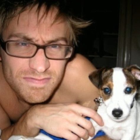 Russell Howard Russell Howard, Dog Marketing, British Humor, Dog People, Monty Python, Man Crush, Om Nom, Funny People, Celebrities Male