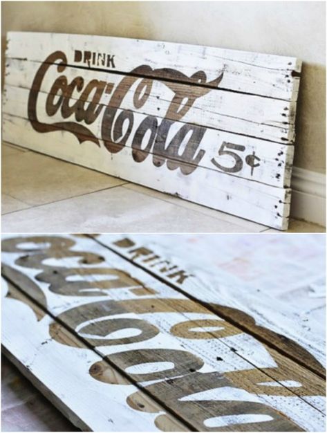 DIY Rustic Pallet Coca-Cola Sign Diy Kitchen Signs, Vintage Signs Diy, Pallet Projects Decor, Cafe Ole, Wooden Pallet Signs, Pallet Projects Signs, Grocery Sign, Coca Cola Kitchen, Coca Cola Decor