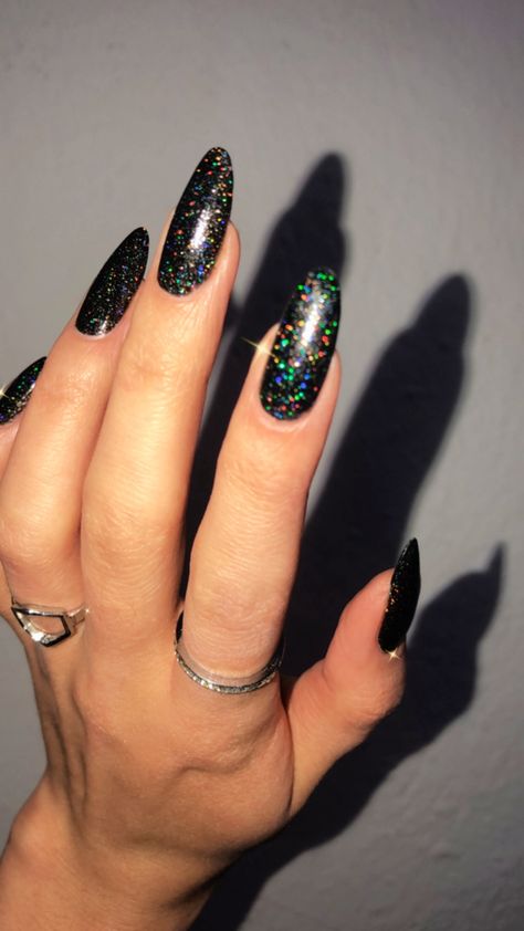 Black Holographic Nails Acrylic, Black Nails With Multicolor Glitter, Black Nails With Rainbow Glitter, Glitter Black Nails Acrylic, Black Hologram Nails, Iridescent Nails Black, Black Sparkling Nails, Black Glitter Acrylics, Holographic Black Nails