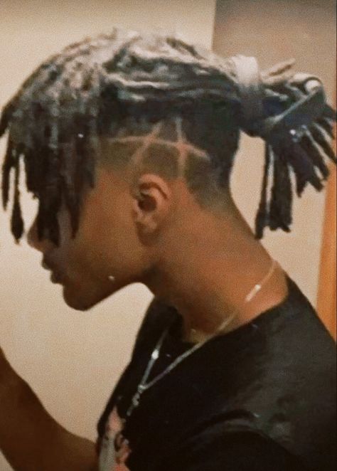 Black hair style Loc Mullet Men, Coily Hairstyles Men, Black Emo Boy, Short Dreadlocks Hairstyles, Hair Twists Black, Dread Hairstyles For Men, Dread Heads, Mens Dreads, Short Dreads