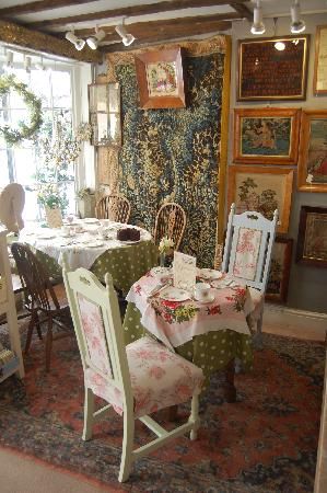 French Tea Room Interior, Tea House Interior, Tea Room Interior, Tea Room Decor, Victorian Tea Room, Vintage Tea Rooms, Coffee Room, Tea Rooms, English Tea