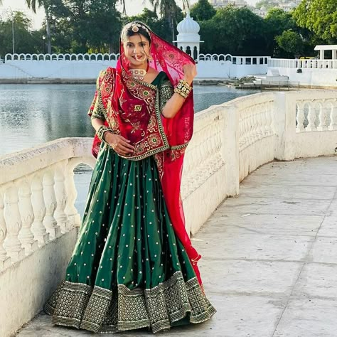 Middle Class Family, Latest Traditional Dresses, Bride Fashion Illustration, Class Family, Long Blouse Designs, Rajasthani Dress, Dance Competition Dress, Rajputi Dress, Latest Bridal Lehenga