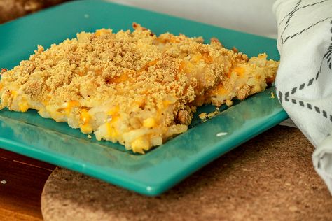 -Vegan Cheesy Hashbrown Casserole- Courtney's Homestead Cheesy Potatoes Casserole, Funeral Potatoes Recipe, Cheesy Hashbrown, Potatoes Casserole, Hashbrown Casserole Recipe, Cheesy Hashbrown Casserole, Funeral Potatoes, Cheesy Hashbrowns, Cheesy Potato Casserole