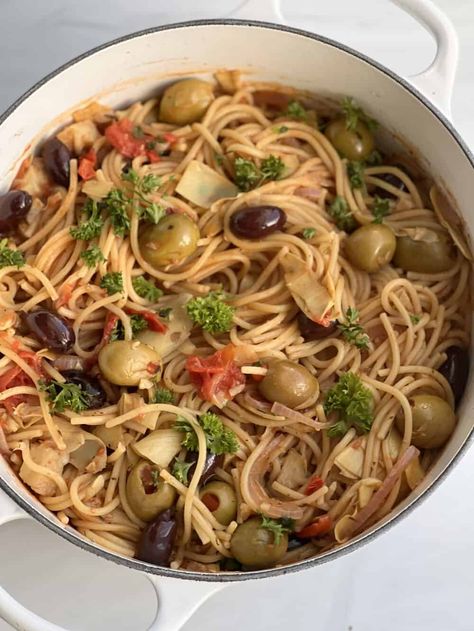 Pasta Wednesday, Meatless Pasta Recipes, Greek Spaghetti, Meatless Pasta, One Pot Spaghetti, Food Dolls, Fall Dinners, Gluten Free Spaghetti, Meatless Recipes