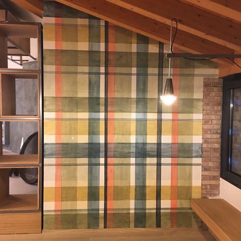 Hand Painted Plaid Wall, Plaid Walls Painted, Diy Plaid Painted Wall, Plaid Wall Paint, Paint Plaid Wall, Diy Plaid Wall, Plaid Painted Wall, Painted Plaid Wall, Plaid Accent Wall