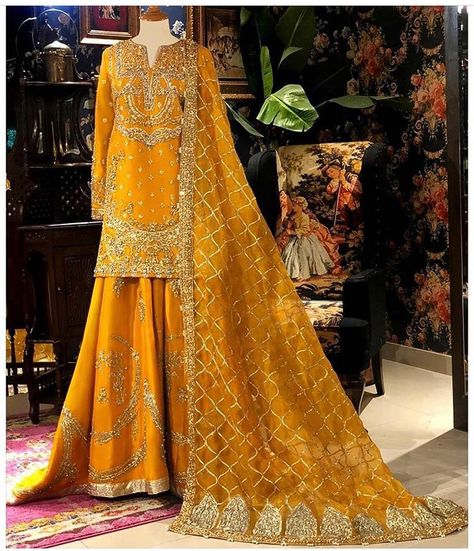 Bay Chic on Instagram: “Shop these Timeless Bridals & Reception looks recreated with Bay Chic, Fully Customizable by Size and Colour. Leave us a message or reach…” Sister Mehndi, Mehndi Dress Design, Mehndi Dress For Bride, Bridal Mehndi Dresses, Mehndi Outfits, Pakistani Women Dresses, Mehndi Dress, Mehendi Outfits, Wedding Lookbook