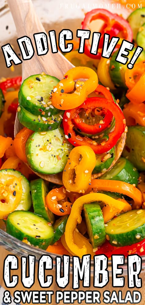 Cucumber and Sweet Pepper Salad Light Food Recipes Healthy, Fresh Pickled Cucumber Salad, Peppers And Cucumber Salad, Cucumber Veggie Salad, Veggie Salads For Parties, Fresh Veggie Dinner Recipes, Light Healthy Lunch, Fresh Lettuce Recipes, Cucumber With A Bang