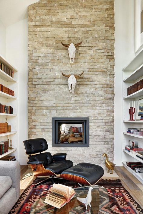 Editors' Picks: Ultimate Reading Nooks - Western Living Magazine Modern Ranch Decor, Modern Ranch Style Homes, Ranch Style Decor, Modern Ranch House, Ranch House Decor, Ranch Decor, Modern Ranch, Reading Nooks, Modern Western