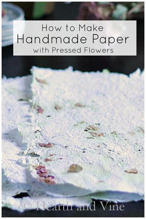 Learn how to make handmade paper at home and how to embellish it with pressed flowers from the garden. Handmade Paper With Flowers, How To Make Paint From Flowers, Homemade Paper How To Make, Paper With Dried Flowers, Botanical Crafts, Heritage School, Handmade Paper Gifts, Paper Making Process, Homemade Paper