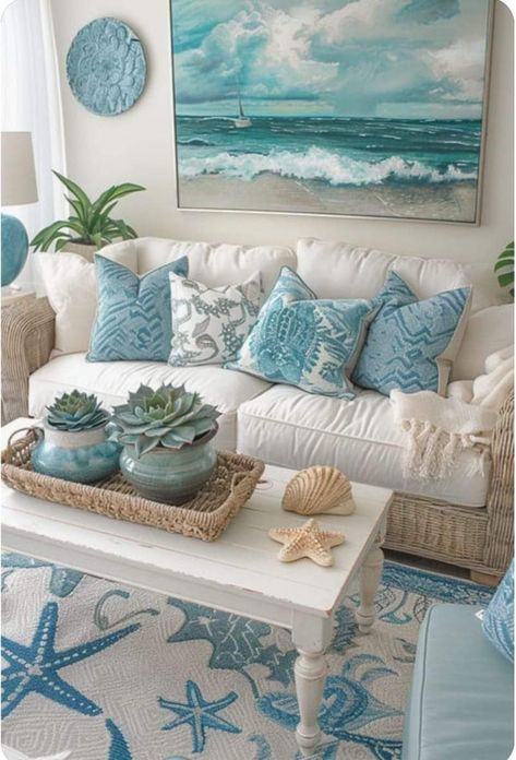 Coastal Living Rooms Ideas, Beachy Living Room, Living Room Decor Tips, Beach Theme Living Room, Coastal Decorating Living Room, Coastal Farmhouse Decor, Living Room Decor Inspiration, Coastal Living Rooms, Beach House Interior