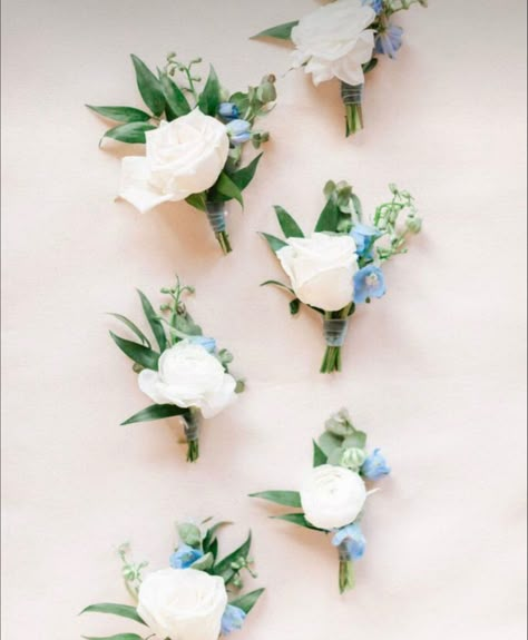 Steel Blue Bouquet, Dusty Blue And White Boutonniere, Boutineer Ideas Blue And White, Sky Blue Boutonniere, Buttonniere Wedding, Blue Flowers For Wedding Bouquet, Blue And White Buttonhole, Blue Flowers For Bouquet, Light Blue Wedding Boutonniere