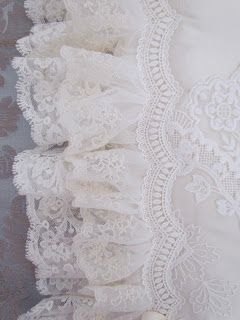 Detail Couture, Shabby Chic Bedrooms, Heirloom Sewing, Pearl And Lace, Linens And Lace, Romantic Lace, Christening Gowns, Antique Linens, Shabby Vintage