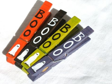 Decorated Clothes Pins, Halloween Hostess Gifts, Painted Clothespins, Painted Clothes Pins, Pin Ornaments, Clothes Pin Ornaments, Painted Magnets, Clothespin People, Paperclip Crafts