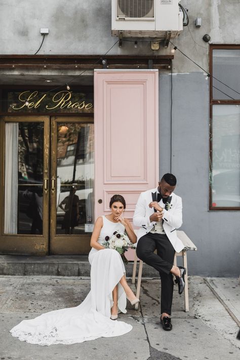 A New York City Wedding, Street Style Ball Gown Plus Size, City Wedding Photos, City Wedding Venues, Interracial Wedding, Chic Vintage Brides, Nyc Elopement, New York City Wedding, Funny Wedding Photos, Vintage Wedding Photos