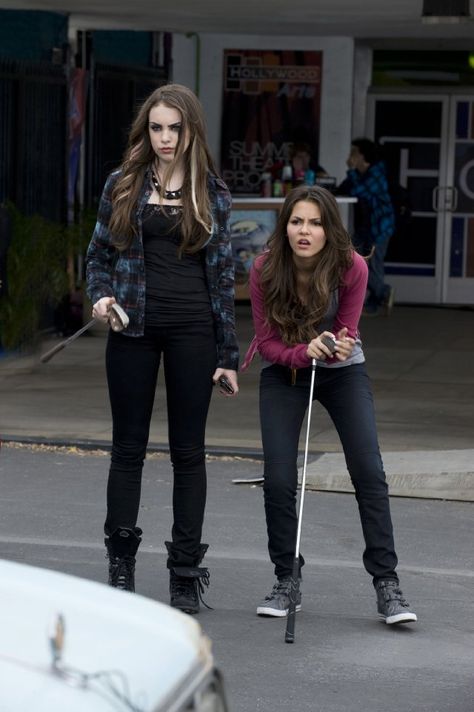 Still of Victoria Justice and Elizabeth Gillies in Victorious Jade West Style, Jade Victorious, Jade And Beck, Jade West Victorious, Freddie Benson, Liz Gilles, Victorious Cast, Jade West, Liz Gillies