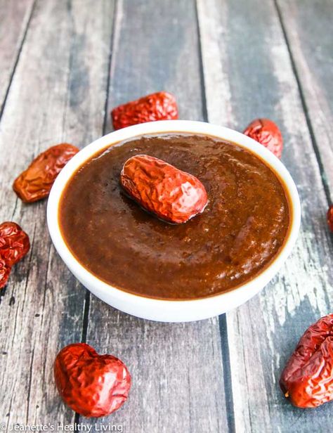 Jujube Date Jam - made from dried jujube dates, this jam has a deep rich flavor - used in Chinese New Year sticky rice cake Jujube Recipes, Sticky Rice Cake Recipe, Healthy Holiday Breakfast, Sweet Alternatives, Superfood Snacks, Date Jam, Jujube Tree, Jujube Fruit, Super Bowl Food Healthy