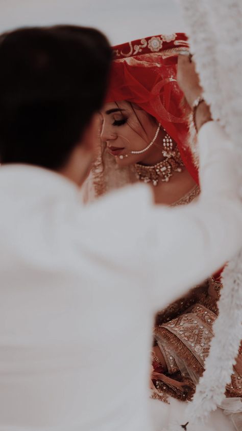 Bride Groom Photoshoot, Indian Bride Poses, Muslim Wedding Photography, Indian Wedding Poses, Bride Photos Poses, Groom Photoshoot, Indian Wedding Photography Couples, Bridal Photography Poses, Indian Wedding Couple Photography