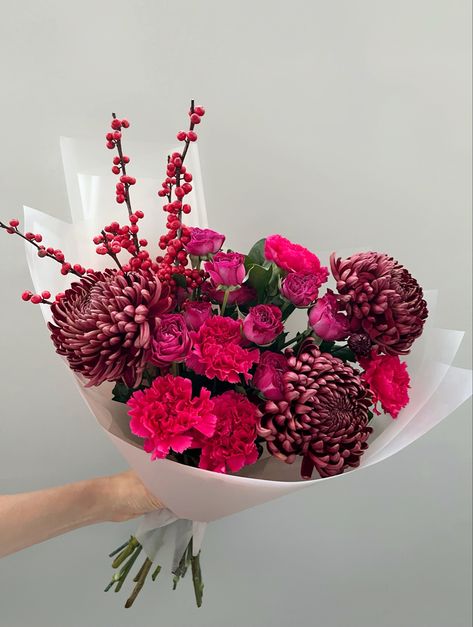 Red Chrysanthemum Bouquet, Bouquet With Chrysanthemums, Chrisantemum Bouquet, Crysantenum Flower Bouquet, Bouquet Of Chrysanthemums, Chrysanthemum Flower Bouquets, Chrysanthemums Bouquet, Chrysanthemum Wedding Bouquet, Chrysanthemum Flower Arrangement