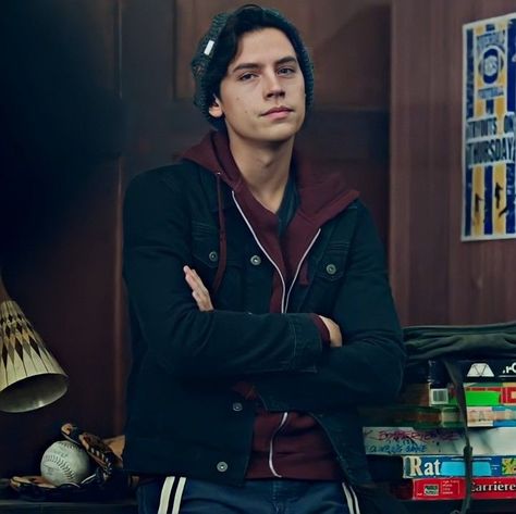 Jughead Jones Aesthetic, Southside Serpents, Cole Spouse, Cole Sprouse Jughead, Riverdale Characters, Riverdale Cole Sprouse, Dylan And Cole, Betty And Jughead, Netflix Tv