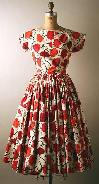 Norman Norell day dress from 1954. Donated to the MMA by Lauren Bacall. 50s Dancing, Gathers Dress, Norman Norell, Fifties Style, Lauren Bacall, Fashion 1950s, 1950s Style, Vintage Things, African Print Fashion