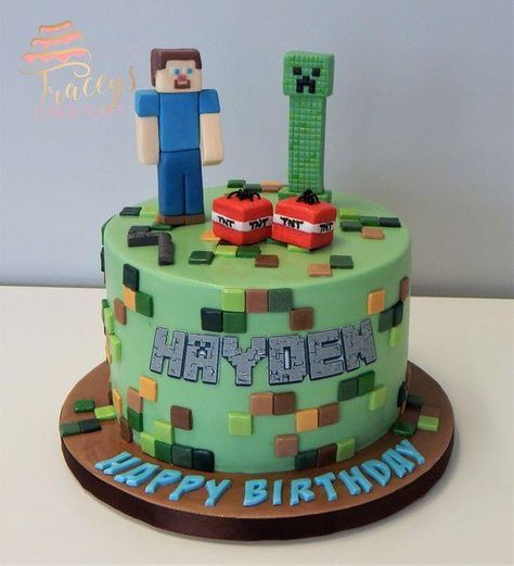 Las más creativas Tortas de Minecraft - Todo Bonito Minecraft Irl, Thor Cake, Minecraft Cake Designs, Minecraft Cakes, Cake Figures, Minecraft Party Decorations, Zombie Cake, Minecraft Birthday Cake, 10 Birthday Cake