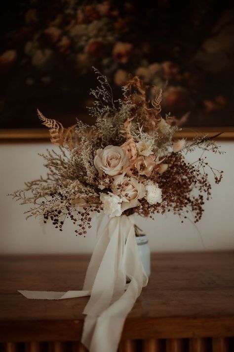 Dried Flowers Bridal Bouquet, Dried And Fresh Flower Arrangement, Dried Wedding Florals, Dried And Fresh Flower Bouquet, Dried Flower Centerpiece Wedding, Boho Flower Arrangements, Dried Flowers Wedding Bouquet, Dried Flowers For Wedding, Wedding Dried Flowers