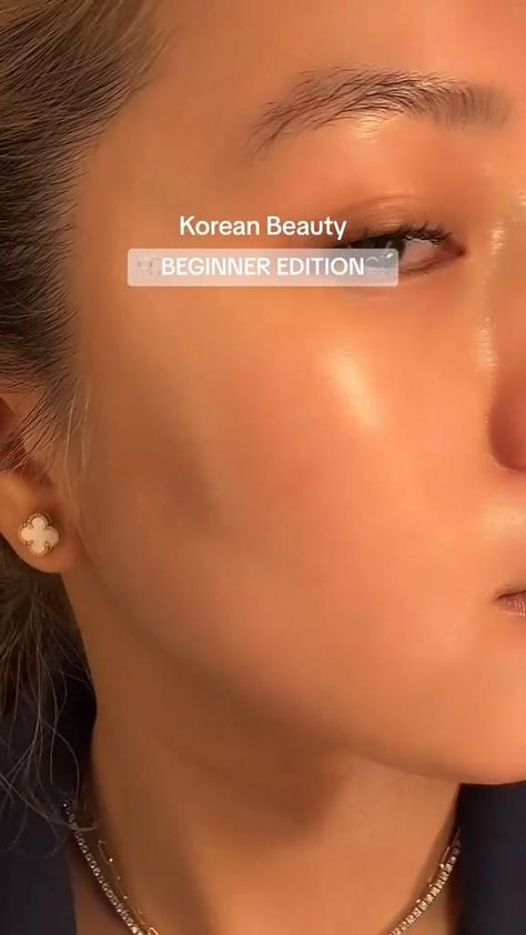 Korean Skincare for Acne: Clear Skin Secrets Revealed! Taller Exercises, Glowing Skin Routine, Korean Skin Care Secrets, Haut Routine, Good Skin Tips, Basic Skin Care Routine, Clear Skin Tips, Asian Skincare, Korean Skincare Routine