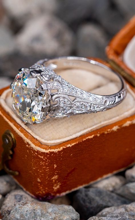 Antique Engagement Rings, Wedding Flow, The Bling Ring, Trending Engagement Rings, Antique Diamond Rings, Dream Engagement Rings, Antique Engagement, Deco Engagement Ring, White Gold Engagement Rings