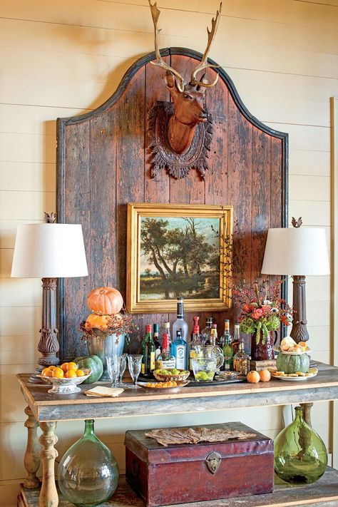 Autumn-Inspired Bar Bandeja Bar, Gold Bar Cart, Fall Decorating Ideas, Pumpkin Display, Bar Tray, Bar Cart Styling, Bar Cart Decor, Fall Table Decor, Fabulous Fall