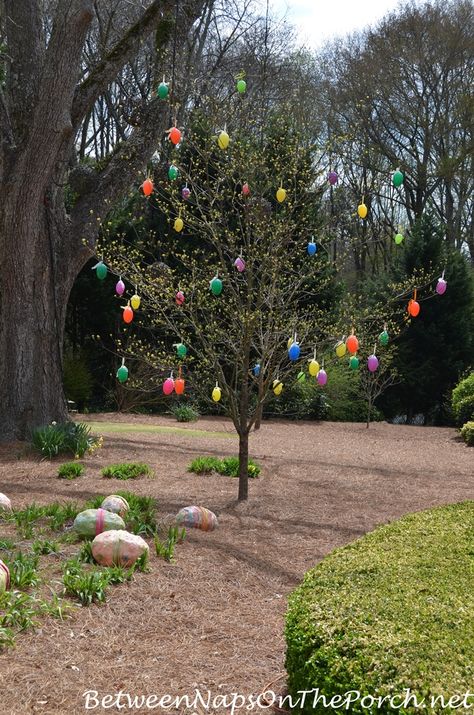 Easter House Decorations, Giant Easter Eggs, Easter Outdoor, Easter Egg Tree, Egg Tree, Landscaping With Boulders, Easter Decorations Kids, Easter Decorations Outdoor, Easter Tree