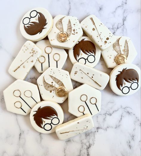 Harry Potter Cookies, Harry Potter Theme Birthday, Cumpleaños Harry Potter, Harry Potter Birthday Cake, Harry Potter Bday, Harry Porter, Harry Potter Wedding Theme, Harry Potter Theme Party, Sugar Cookie Royal Icing