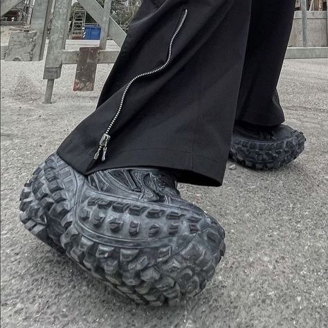 Balenciaga By Demna on Instagram: "Balenciaga Defender. Follow @balenciagabydemnaa for more." Balenciaga Defender Outfit, Balenciaga Sneakers Aesthetic, Balenciaga Shoes Outfit, Balenciaga Space Shoes, Balenciaga Defender, Black Balenciaga Shoes, Balenciaga Sneakers Outfit, Balenciaga Knife Boots, Balenciaga Aesthetic