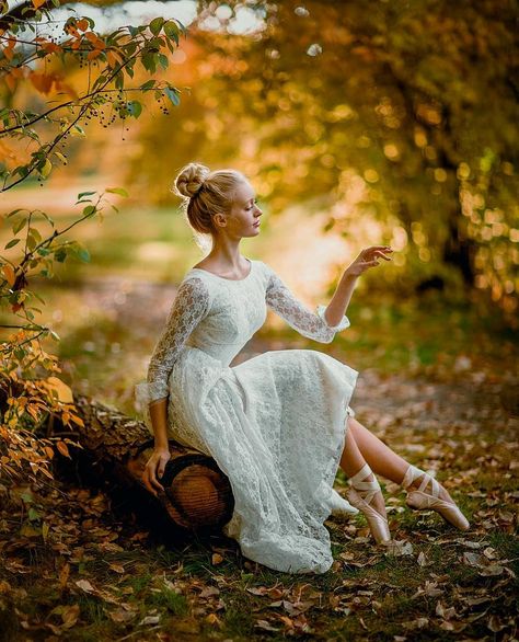 Outdoor Dance Photography, Irene Rudnyk, Ballerina Photography, Autumn Photos, Ballet Dance Photography, Fairy Photoshoot, Dance Picture Poses, Dance Photo Shoot, Dancer Photography