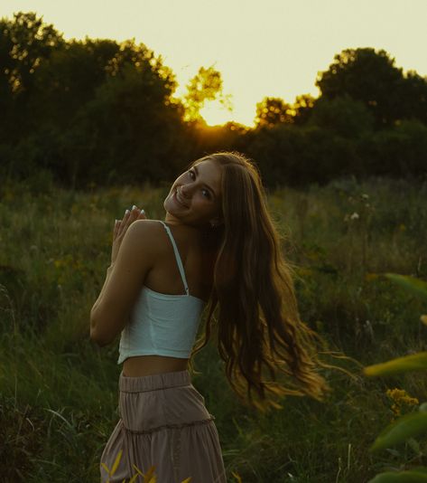 the last light of summer ✨ loved doing these senior photos so much! #authenticlovemag #unscriptedposingapp #dirtybootsandmessyhair #belovedstories #theromanticsclub #cinegrams #sarahimagazine #seniorphotos #michiganseniorphotographer #michigan #seniorinspo #777luckyfish #senioryearmagazine #cinematicphotographer #documentarystyle #visualpoetry keywords - golden hour, sunset, senior inspo, senior, senior pictures, senior photos, white dress, outfit inspo, summer, running, laughing, dancing... Senior Pictures Hippy, Senior Photos River, Hippie Senior Pictures, Senior Pictures Summer, Senior Pictures Unique, Sunset Senior Pictures, Senior Board, Cute Senior Pictures, Golden Hour Sunset