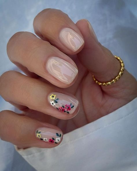 Natural Floral Nails, Summer Gel Nails, Milky Nails, Flower Nail Designs, Casual Nails, Her Nails, Short Acrylic, Inspo Pics, Cute Gel Nails