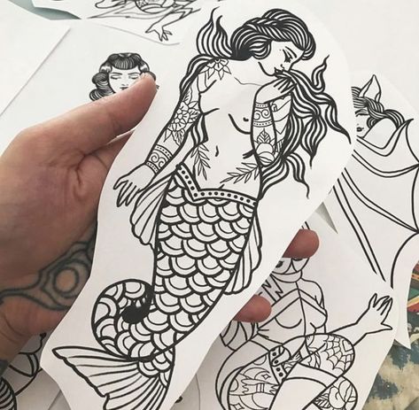 Siren Tattoo Traditional, Trad Mermaid Tattoo, Old School Mermaid Tattoo, Mermaid Pinup Tattoo, American Traditional Mermaid Tattoo, Armband Tattoo Meaning, Traditional Mermaid Tattoos, Traditional Tattoo Stencils, Pin Up Mermaid