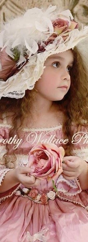 Quilled Creations, Victorian Women, Foto Art, Vintage Portraits, Little Miss, 그림 그리기, Vintage Images, Children Photography