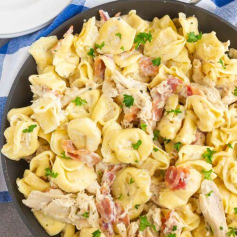 Chicken Bacon Ranch Tortellini - Pumpkin 'N Spice Chicken Bacon Ranch Tortellini, Bacon Ranch Tortellini, Best Leftovers, Bbq Chicken Pasta, Quick Pasta Dishes, Lemon Chicken Pasta, Chicken Bacon Ranch Pasta, Chicken Crispy, Creamy Lemon Chicken