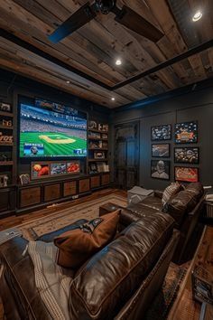 Cool Home Features, Masculine House, Garage Man Cave Ideas, Male Decor, Bar Remodel, Masculine Home, Sports Man Cave, Cave Room, Man Cave Design