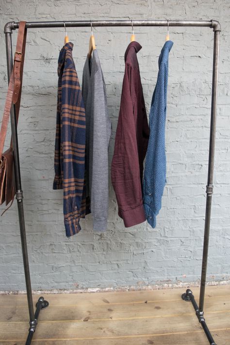 Diy Clothes Rack Pipe, Diy Wall Coat Rack, Diy Clothing Rack, Diy Pool Ideas, Industrial Clothing Rack, Pipe Clothes Rack, Industrial Coat Rack, Industrial Clothing, Diy Coat Rack