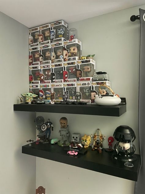 Funko Pop Aesthetic Display, Hipster Rooms, Marvel Themed Room, Marvel Room Ideas, Funko Display Ideas, Funko Pop Display Ideas, Felix Pewdiepie, Spiderman Room Decor, Shelves Organization