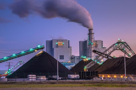 New Evidence Reveals Just How Fast Coal Use Is Declining in Europe https://futurism.com/new-evidence-reveals-just-how-fast-coal-use-declining-europe/?utm_campaign=coschedule&utm_source=pinterest&utm_medium=Futurism&utm_content=New%20Evidence%20Reveals%20Just%20How%20Fast%20Coal%20Use%20Is%20Declining%20in%20Europe Renewable Energy Resources, Coal Plant, Technology Photos, Energy Resources, Plant Photography, Business Photos, Power Plant, Renewable Energy, Geology