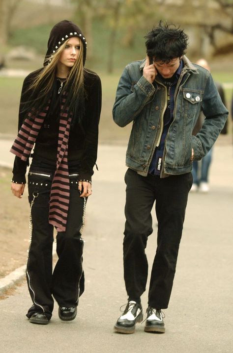 00s Fashion, Cringe Outfits, Emo Outfits 2000s, Pop Punk Outfits, 2000s Emo Fashion, Deryck Whibley, Metal Outfit, Abbey Dawn, Outfits 2000s