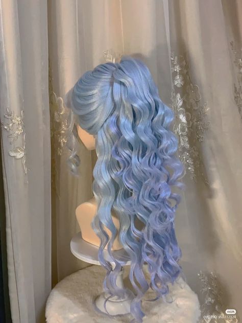 Hairstyles For Long Hair Images, Mermaidcore Hairstyles, Metallic Blue Hair, Blue Hairstyles, Pretty Wigs, Short Bleached Hair, Ice Hair, Magical Hair, Κούρεμα Bob