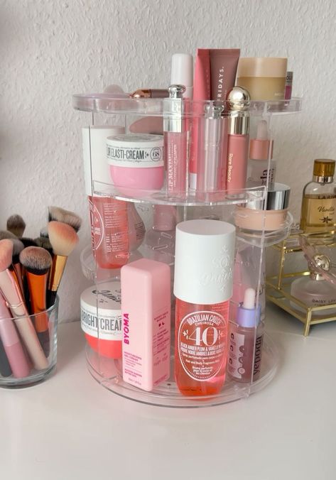 Rotating beauty organizer skincare organization aesthetic pink girly aesthetic make up vanity Organisation, Skincare Organization Aesthetic, Skincare Organisation, Vanity Skincare, Pink Girly Aesthetic, Vanity Aesthetic, Vanity Inspo, Make Up Vanity, Beauty Organizer