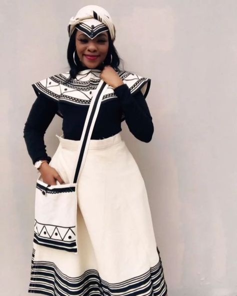 African Traditional Dresses Zulu, Xhosa Skirt, Xhosa Dresses, Xhosa Bride, Xhosa Traditional Dresses, Xhosa Wedding, Designed Outfits, Xhosa Traditional Attire, Xhosa Attire