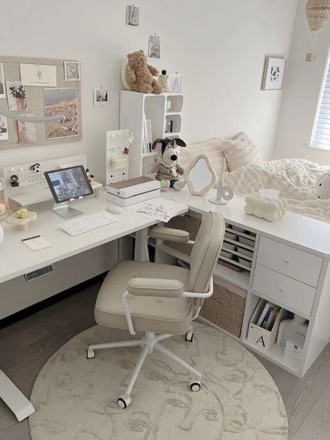 Korean Room Aesthetic Desk, Cute Desk For Bedrooms, Bed Rooms Ideas With Vanity, Saranghoes Room, Minimalistic K Pop Room Ideas, Korean Style Room Bedrooms, L Desk Setup Aesthetic, L Shaped Desk Aesthetic, Korean Bedroom Ideas Small Spaces