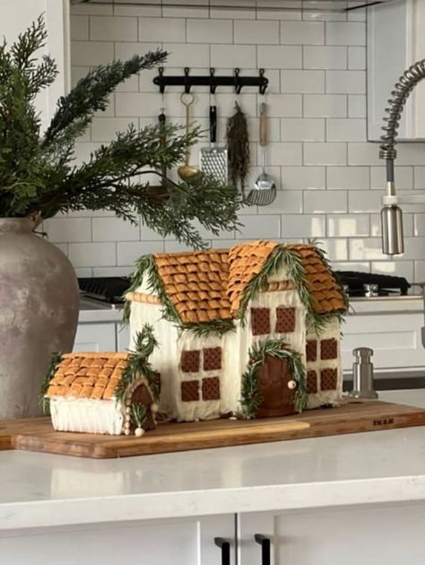 20 Creative Gingerbread House Ideas That'll Blow Your Mind! - Everything Abode Gingerbread House Neutral, Minimal Gingerbread House, Gingerbread House With Rosemary, Ginger Bread Village Ideas, Gingerbeard House Ideas, Cottage Core Gingerbread House, Gingerbread House Cottage, Gingerbread Cake House, Rustic Gingerbread House