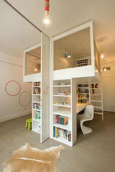 loft bed Cool Loft Beds, Stylish Kids Room, Home Climbing Wall, Family Harmony, Cool Kids Bedrooms, Boy Bedroom Design, Playroom Design, Kids Room Design, Boy's Bedroom