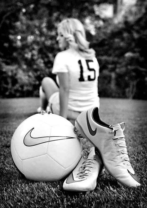 Soccer Photography Poses, Soccer Senior Pictures, Soccer Shoot, Soccer Senior Night, Soccer Photos, Soccer Poses, Nike Airmax 90, Volleyball Senior Pictures, Senior Portraits Girl